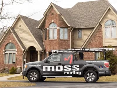 asphalt shingle roof replacement courtesy of Moss Roofing in Greenville